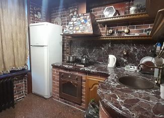 Продам 1-ком. квартиру, 42 м2, Саратов, набережная Космонавтов, 2