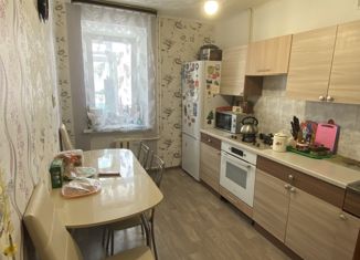 Продается трехкомнатная квартира, 58 м2, Кудымкар, улица 50 лет Октября, 22