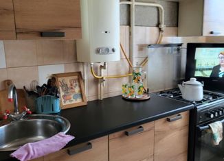 Продаю 2-комнатную квартиру, 46 м2, Тутаев, улица Моторостроителей, 41