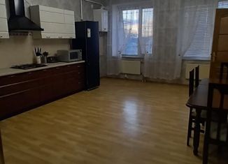Продаю 4-комнатную квартиру, 138 м2, Керчь, улица Ленина, 16