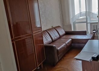 Сдача в аренду трехкомнатной квартиры, 57.3 м2, Красное Село, улица Свободы, 23