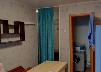 Комната на продажу, 18 м2, поселок городского типа Солнечнодольск, Молодёжная улица, 3