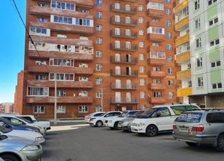 Продам 2-ком. квартиру, 56 м2, Красноярск, Соколовская улица, 60, жилой район Солнечный