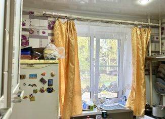 Продам 3-ком. квартиру, 58 м2, Боровичи, Школьный бульвар, 41