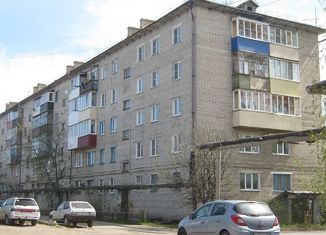 Продается 4-комнатная квартира, 57.1 м2, Канаш, улица Пушкина, 31