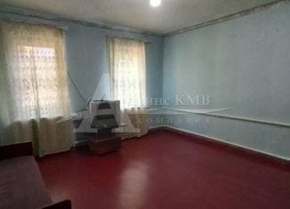 Продается 2-ком. квартира, 45 м2, Минеральные Воды, улица Розы Люксембург, 31