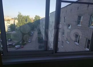 Продаю четырехкомнатную квартиру, 82 м2, Щёкино, улица Гагарина, 4