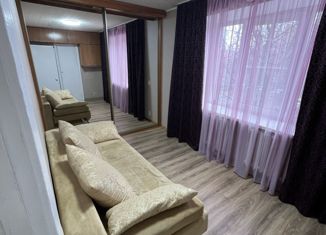 Сдаю в аренду двухкомнатную квартиру, 45 м2, Таганрог, улица Дзержинского, 170