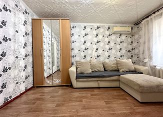 Продается двухкомнатная квартира, 49.6 м2, Ахтубинск, улица Мелиораторов, 2