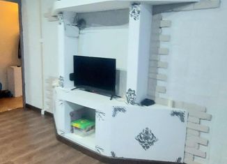 Продается 2-ком. квартира, 46.5 м2, Кунгур, улица Челюскинцев, 3