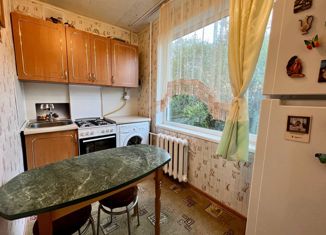 Продается 2-ком. квартира, 41.5 м2, Мурманск, Приморская улица, 3