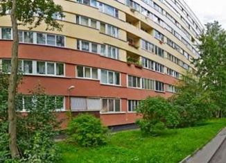 Продам однокомнатную квартиру, 32 м2, Санкт-Петербург, аллея Поликарпова, 5, метро Комендантский проспект