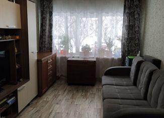 Продается трехкомнатная квартира, 59 м2, Пермский край, улица Матросова, 61