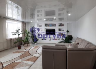 Продам четырехкомнатную квартиру, 183.2 м2, Саянск, Олимпийский микрорайон, 32