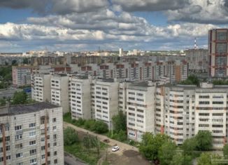 Продам 2-ком. квартиру, 55.8 м2, Казань, Кировский район, улица Коммунаров, 2