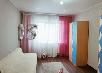 Продам 3-ком. квартиру, 83 м2, посёлок городского типа Беркакит, улица Бочкарёва, 7