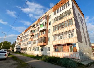 Продаю 3-ком. квартиру, 62 м2, Камышлов, Ленинградская улица, 26