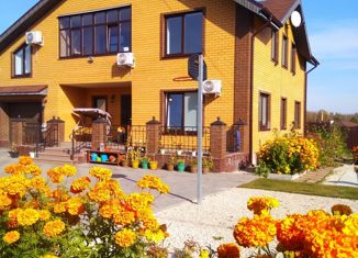 Продам дом, 246 м2, деревня Петрово, 4-й Привольный переулок, 3