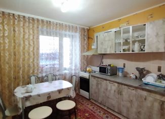 Продаю 1-ком. квартиру, 52 м2, поселок городского типа Уруссу, улица Поэта Сирина, 19