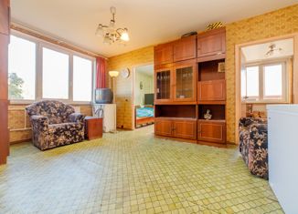 Трехкомнатная квартира на продажу, 54.6 м2, Санкт-Петербург, метро Улица Дыбенко, проспект Большевиков, 37к1