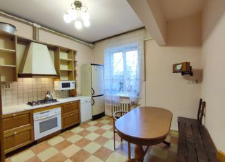 Продается двухкомнатная квартира, 55.3 м2, Москва, улица Металлургов, 23/13, метро Перово