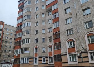 Продаю 1-ком. квартиру, 55 м2, Кировская область, Студенческий проезд, 19к2