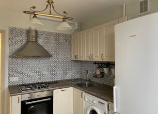 Сдаю в аренду 3-ком. квартиру, 60 м2, Санкт-Петербург, Болотная улица, 16, метро Площадь Мужества