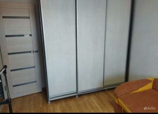 Продаю 3-ком. квартиру, 59 м2, Агрыз, улица Чапаева, 5