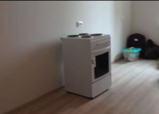 Сдача в аренду однокомнатной квартиры, 35 м2, Новый Уренгой, микрорайон Славянский, 1/3