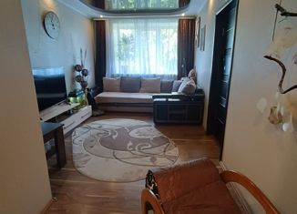 Продаю 3-комнатную квартиру, 51 м2, Красноуфимск, улица Трескова, 38