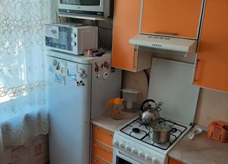 Продаю 2-ком. квартиру, 48 м2, село Азово, Российская улица, 43