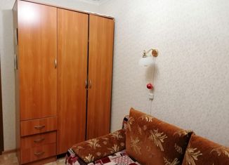 Продам 3-ком. квартиру, 64 м2, Узловая, улица Горького, 28