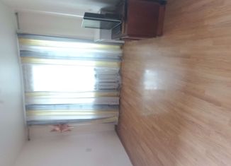 Продается трехкомнатная квартира, 50.2 м2, Самара, улица Мориса Тореза, 155, метро Спортивная