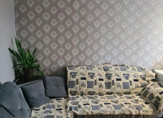 Продаю 3-ком. квартиру, 56 м2, поселок городского типа Суходол, улица Суслова, 21