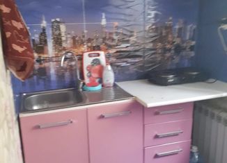 Продам 1-ком. квартиру, 28 м2, Керчь, улица Суворова, 25