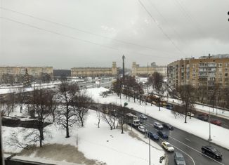 Продаю трехкомнатную квартиру, 69.3 м2, Москва, Ленинский проспект, 41/2, станция Площадь Гагарина