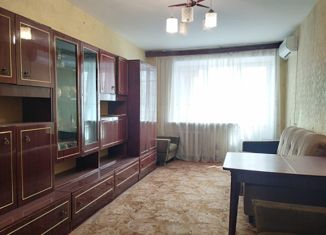 Продаю трехкомнатную квартиру, 59 м2, Оренбург, Самолетная улица, 87В, Центральный район