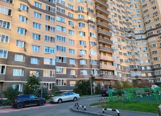 Продам 2-комнатную квартиру, 64.1 м2, посёлок Коммунарка, улица Сосенский Стан, 11