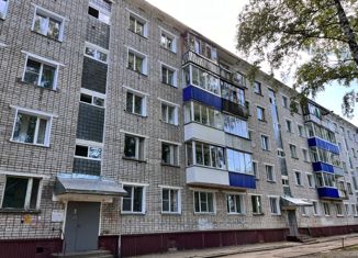 Продажа 2-комнатной квартиры, 50.8 м2, Кирово-Чепецк, проезд Лермонтова, 2