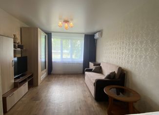 Продам 1-ком. квартиру, 34.3 м2, посёлок городского типа Лучегорск, 4-й микрорайон, 28