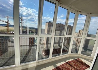 Продаю 3-ком. квартиру, 90.5 м2, Ставрополь, улица Генерала Маргелова, 5/2, микрорайон № 36