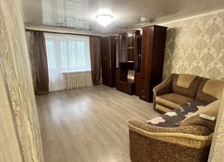 Продам двухкомнатную квартиру, 48 м2, Данилов, улица Земляной Вал, 20А