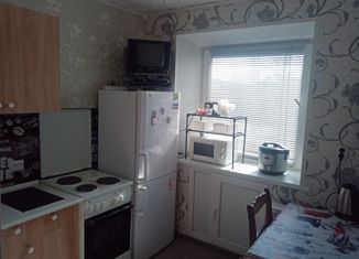 Сдам в аренду 1-ком. квартиру, 32 м2, Мончегорск, проспект Металлургов, 39