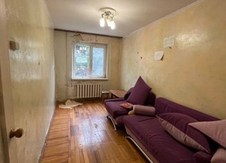 Продам двухкомнатную квартиру, 44 м2, Алупка, улица Василия Сурикова, 22