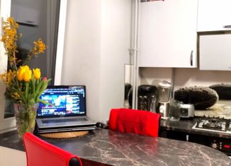 Продаю 2-комнатную квартиру, 45.6 м2, село Лопатино, Губернаторская улица, 43