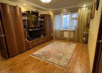 Продам 3-ком. квартиру, 80 м2, Москва, улица Дыбенко, 6к1, улица Дыбенко