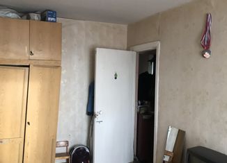 Продаю 2-ком. квартиру, 48 м2, Екатеринбург, Варшавская улица, 28, Варшавская улица