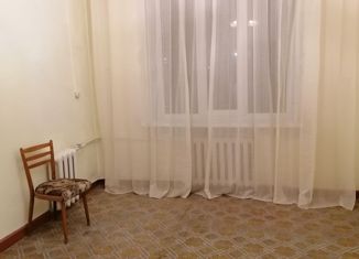 Продаю 2-ком. квартиру, 55 м2, Озёрск, улица Бажова, 1