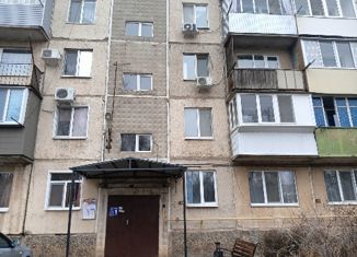 Продам трехкомнатную квартиру, 60 м2, Оренбургская область, улица Воронова, 22