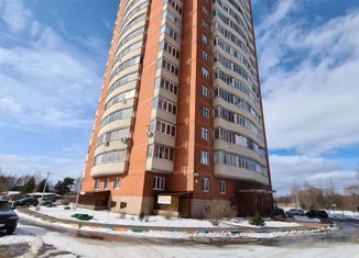 Продажа 2-комнатной квартиры, 67 м2, Дмитров, улица Архитектора В.В. Белоброва, 11